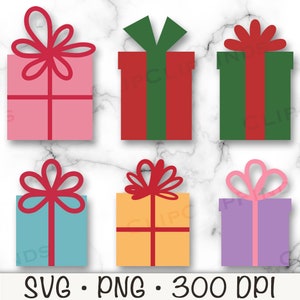Puede incluir: Seis cajas de regalo coloridas con lazos en rosa, rojo, verde, azul, amarillo y morado. La imagen incluye el texto "SVG • PNG • 300 DPI". Los regalos están dispuestos sobre un fondo de mármol blanco.