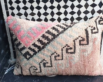 Housse de coussin vintage en laine berbère : coussin tapis marocain