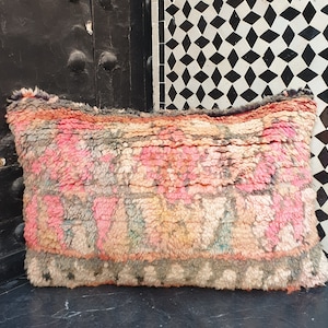 Berber Pillow, Vintage Moroccan Rug Pillow Cover, Berber Vintage Wool Cushion Covers, Boujaad Pillow, Berber Cushion