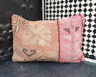 Housse de coussin vintage en laine berbère : coussin tapis marocain