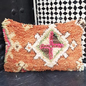 Oreiller berbère, taie d&#39;oreiller vintage tapis marocain, housses de coussin berbère vintage en laine, oreiller boujaad, coussin berbère