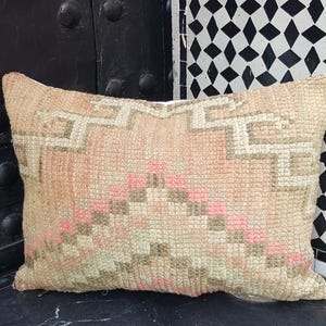 Oreiller berbère, taie d&#39;oreiller vintage tapis marocain, housses de coussin berbère vintage en laine, oreiller boujaad, coussin berbère