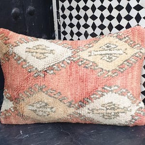 Berber Pillow, Vintage Moroccan Rug Pillow Cover, Berber Vintage Wool Cushion Covers, Boujaad Pillow, Berber Cushion
