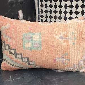 Oreiller berbère, taie d&#39;oreiller tapis marocain vintage, housses de coussin berbère vintage en laine, oreiller boujaad, coussin berbère