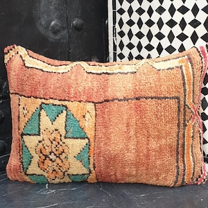 Oreiller berbère, taie d&#39;oreiller tapis marocain vintage, housses de coussin berbère vintage en laine, oreiller boujaad, coussin berbère