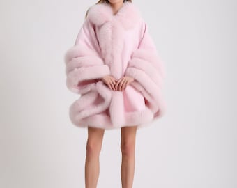 Cashmere cape with Pink fox fur trim, Winter women's poncho, Easy-to-wear cape with real fox fur trim, Standard size fits all