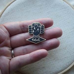 Rebel Needle Minder