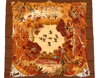 エルメス シルクスカーフ カレ 90 「PLUMES ET GRELOTS」 イエロー