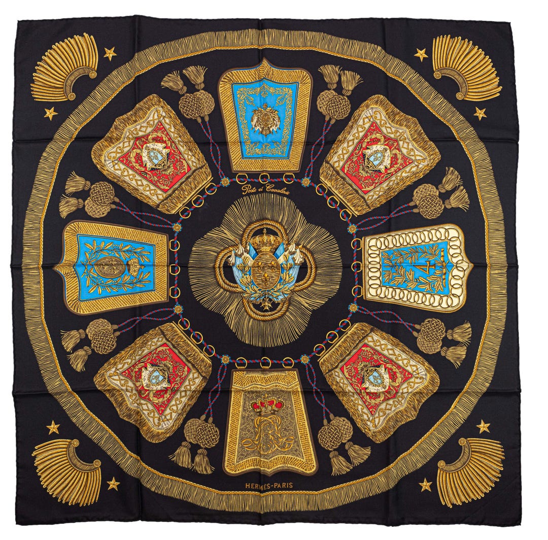 Bague Napoléon III en or jaune sertie de rubis et de perles
