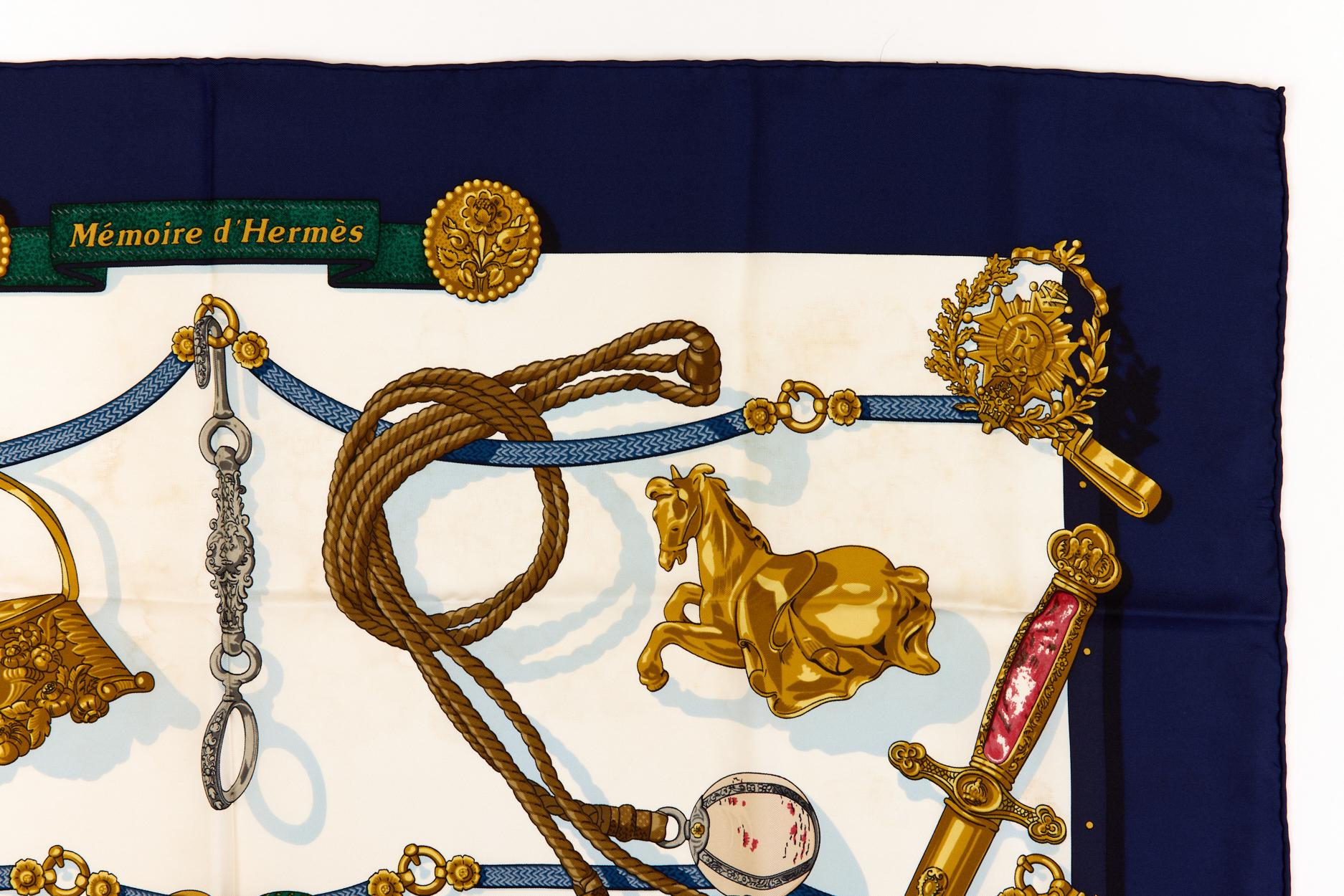 エルメス シルクスカーフ カレ90 「Memoire d'Hermes」 ブルー シルク