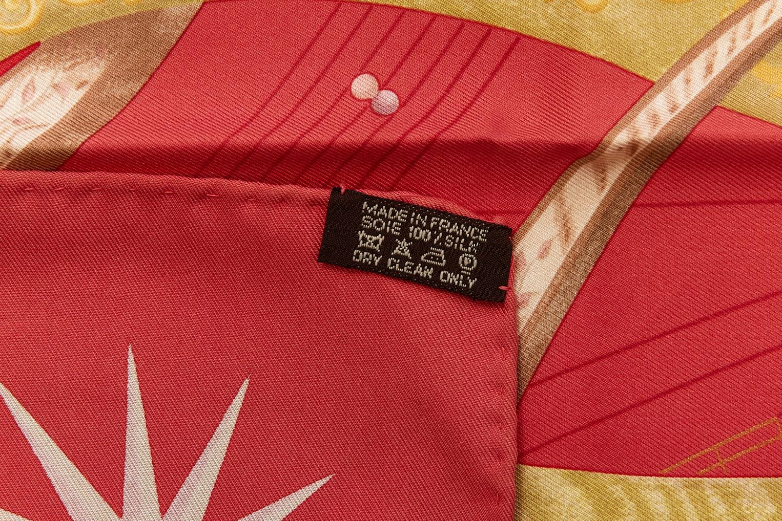 美品　エルメス　カレ90　カンテサンス　QUINTESSENCE　シルクスカーフ HERMES エルメス カレ90 QUINTESSENCE カンテサンス 宇宙 音符 カレ