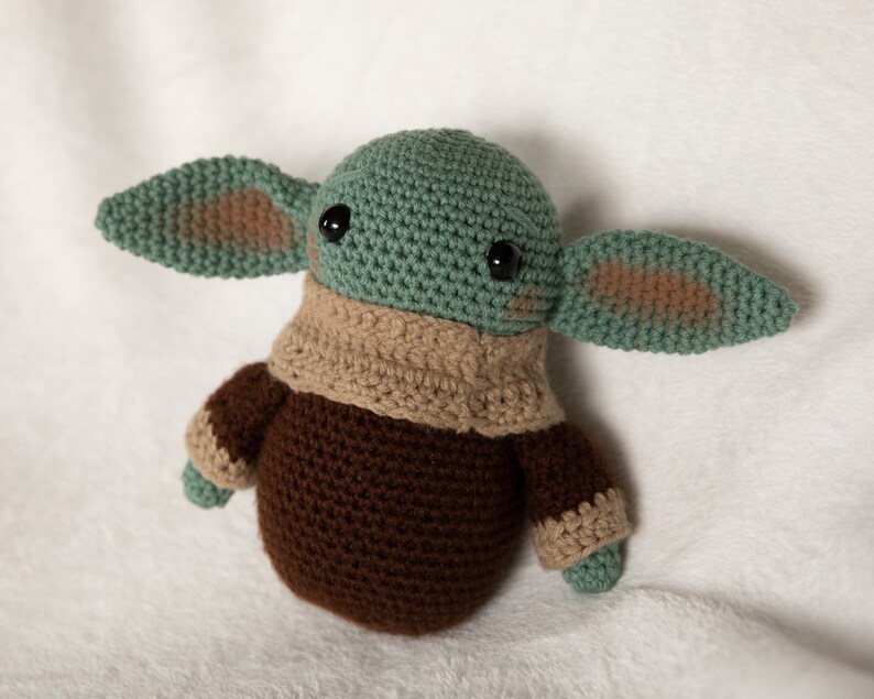 Baby Yoda inspiriert Plüsch Bild 2