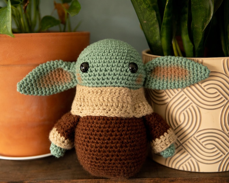 Baby Yoda inspiriert Plüsch Bild 1