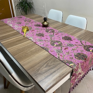 Runner da tavola turco con motivo a tulipano lilla, decorazioni da tavola da matrimonio lungo Boho, runner da tavolo rustico rustico grigio, RNR402