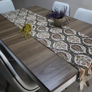 Crema tovaglia turca Runner, Tulip Design Floral Boho Runner per matrimonio, Copritavolo bordeaux, Runner da tavolino, RNR182