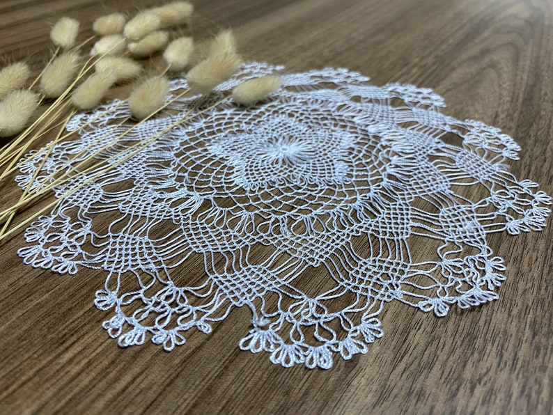 White Lace Placemats Vintage Doily Lace Table Topper Etsy