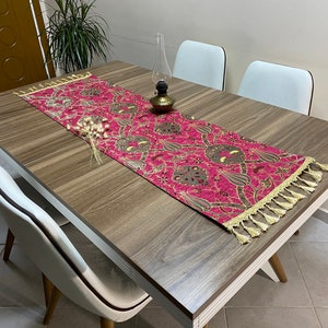 Coureur de tissu de table de café turc fuchsia, chemin de table turc floral de tulipe rose, chemin de table formel, chemin de table de salle à manger, RNR238