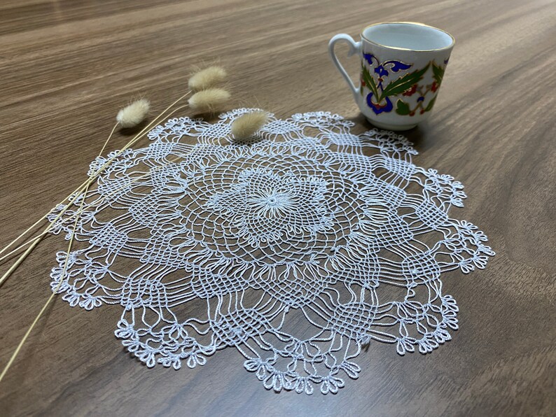 White Lace Placemats Vintage Doily Lace Table Topper Etsy
