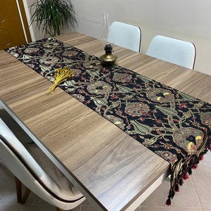 Runner da tavolo turco con motivo a tulipano nero, decorazioni per la tavola da matrimonio lungo Boho, runner da tavola rustico in fattoria grigia, RNR387