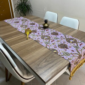 Runner da tavola turco con motivo a tulipano lilla, decorazioni da tavola da matrimonio lungo Boho, Runner da tavolo rustico grigio fattoria, RNR382