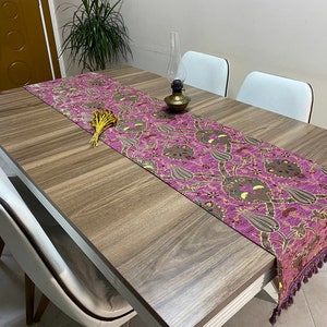 Lila Grün Tulpe Muster Türkischer Tischläufer, Lange Boho Hochzeit Tischdekoration, Grauer Bauernhaus Rustikaler Tischläufer, RNR385