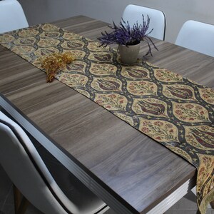 Tovaglia turca senape Runner, Tulip Design Floral Boho Runner per matrimonio, Copritavolo verde, Runner da tavolino, RNR184