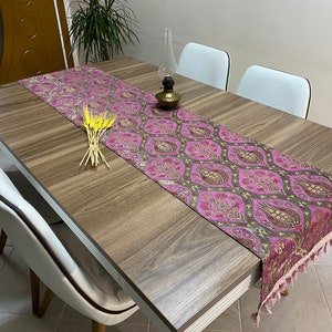 Lila Tulpe Muster Türkischer Tischläufer, Lange Boho Hochzeit Tischdekoration, Grau Nelke Bauernhaus Rustikaler Tischläufer, RNR374