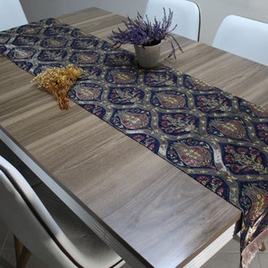 Corridore della tovaglia turco blu scuro, Runner da tavolo boho floreale a tulipano per matrimonio, copritavolo grigio, Runner da tavolino da caffè, RNR186
