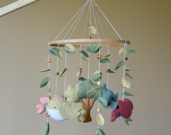 Bird nursery mobile Woodland mobile Baby girl woodland hanging mobile Baby shower gift, birds crib mobile