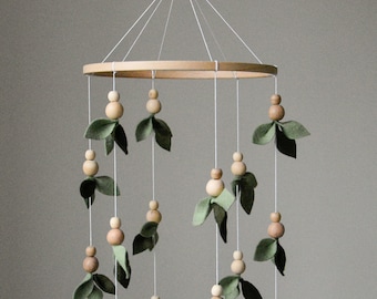 Babywieg mobiel in bosstijl, Floral kinderkamer baby mobiel, Lichtere en donkerdere bladeren, Leaf wieg mobiel, Baby shower cadeau, Minimalistisch mobiel