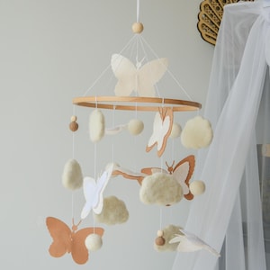 Fluffy felt clouds and butterflys handmade baby nursery mobile, neutral baby mobile, Baby shower gift, boucle baby mobil