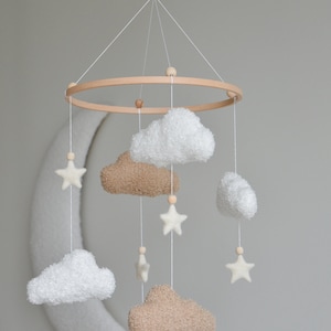 Boucle Wolken Baby Kinderzimmer Mobile, Neutral Baby mobile, Neutral Kindergarten Mobile, Wolken mobile, Gefilzte Sterne mobile, Baby Mobile,