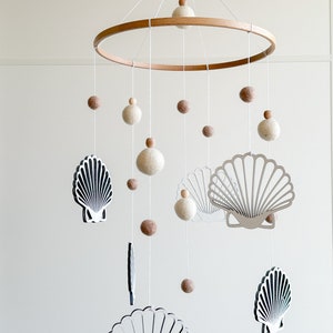 Seashell baby nursery mobile, Felted balls baby cot mobile, Wooden seashell nursery mobile, Under the sea baby nursery mobile, Ocean mobile
