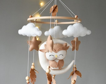 Babymobile Eule, Neutrales Babymobile. Baby-Dusche-Geschenk, Beige und braun, mobile mit Federn, Boho Mobile für Krippe, Baby-Dusche-Geschenk