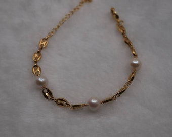 18k Gold Freshwater Pearl Bracelet: Bridal Jewelry