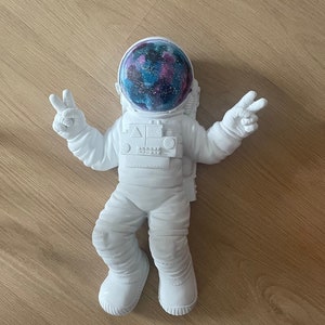 Large Astronaut  Sculpture Statue 17 Inches , Astronaut Wallart Statue, Bust, White Sculpture Cosmos Detail,Home Decor,Housewarming Gifts