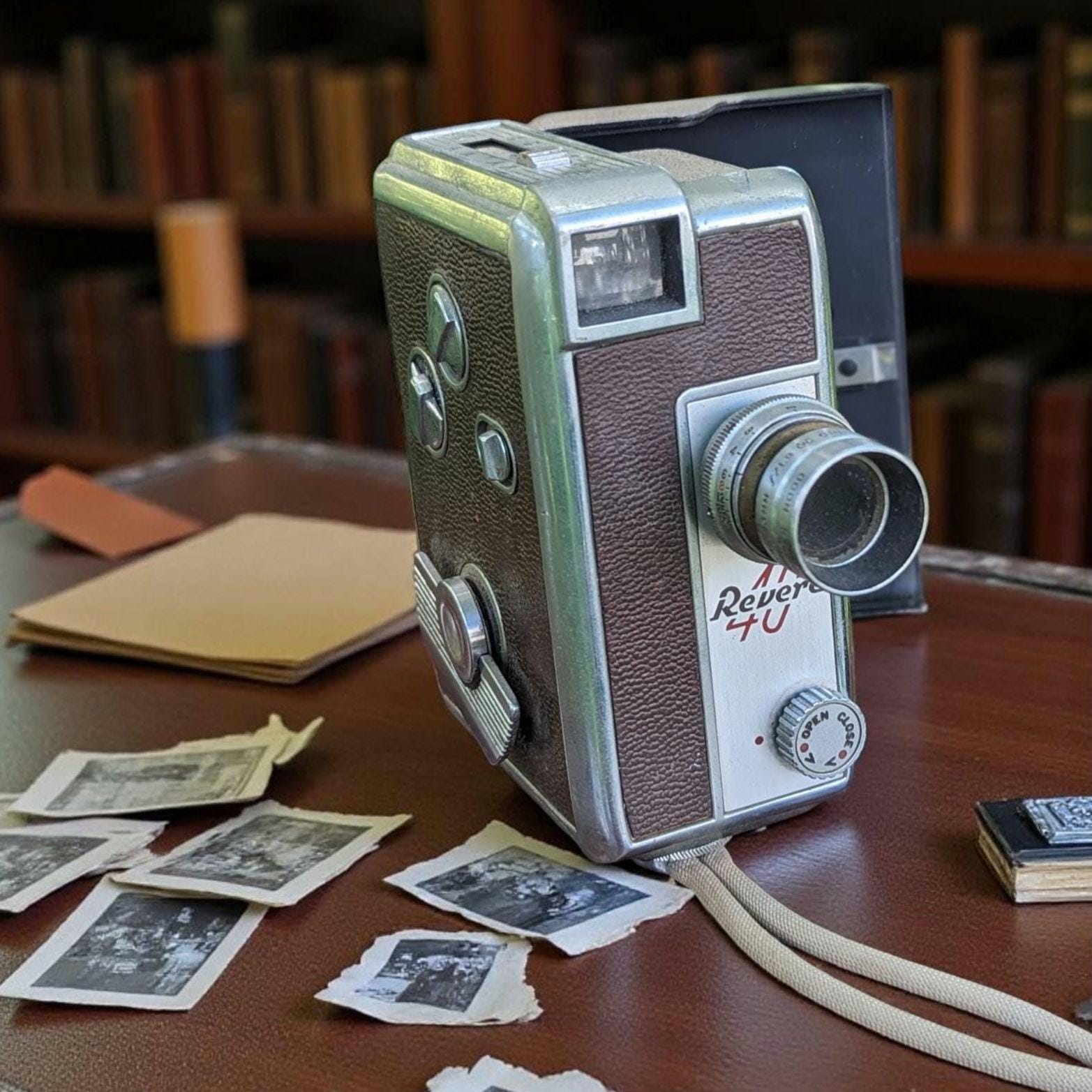 Vintage Revere 8mm Camera Model 40: Retro Movie Camera Collectible