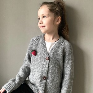 Oversized slouchy cardigan for kids in multiple colors and sizes. Chunky knit gender neutral sweater. Hand knit Toddler cardigan sweater. image 4