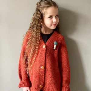 Oversized slouchy cardigan for kids in multiple colors and sizes. Chunky knit gender neutral sweater. Hand knit Toddler cardigan sweater. image 7