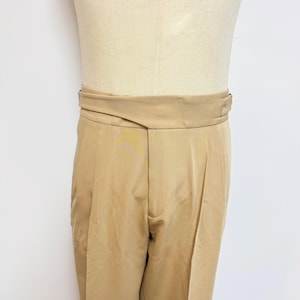 Pantalon en coton uni doux et délavé, Pantalon en coton pour homme avec plis, Pantalon décontracté printemps-été en coton, Pantalon gurkha à jambe droite et ourlet retroussé