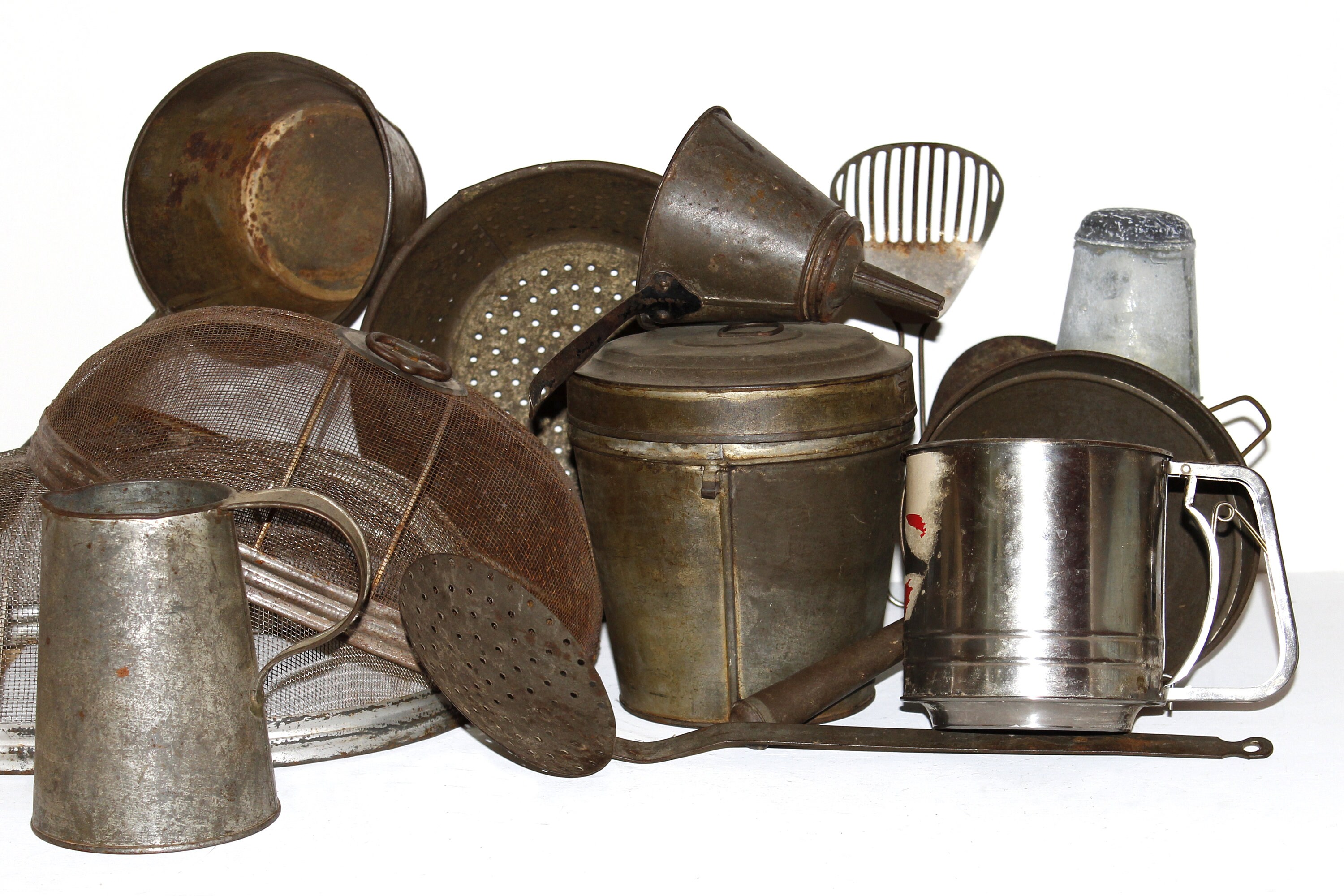 18 Pieces of Vintage Tin Kitchen Ware Etsy