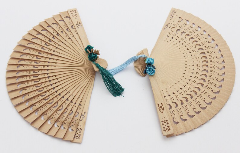 Engraved Fan Gift Wooden fan for wedding,Natural Wood Fans Hand Fan for Wedding Gift Wedding Party Favour,Personalized Wedding Gift Fans