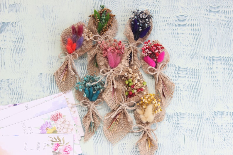 Flower Favors Wedding Favor Magnet Mini Dried Flower Gift Baby Shower 25 Pcs Personalized Wedding Favors for Guests Bridesmaid Favor