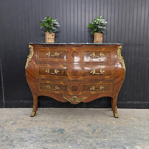 Louis Xv Style Figural Walnut Parquetry Marble Top Bombe Commode Chest