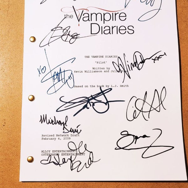 script pilot pilot episode THE VAMPIRE DIARIES autograph Ian Somerhalder Paul Wesley Nina Dobrev Candice Accola Kat Graham Micheal Trevino