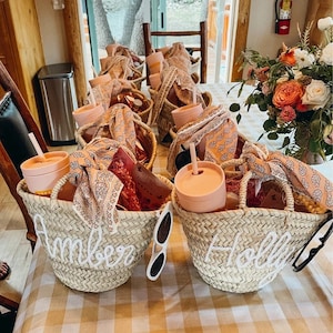 Blumenmädchenkörbe, personalisierte Strohtaschen, personalisiertes HOCHZEITSGASTGESCHENK marokkanischer Strohkorb, Blumenmädchentaschen, individuelle Strandtasche