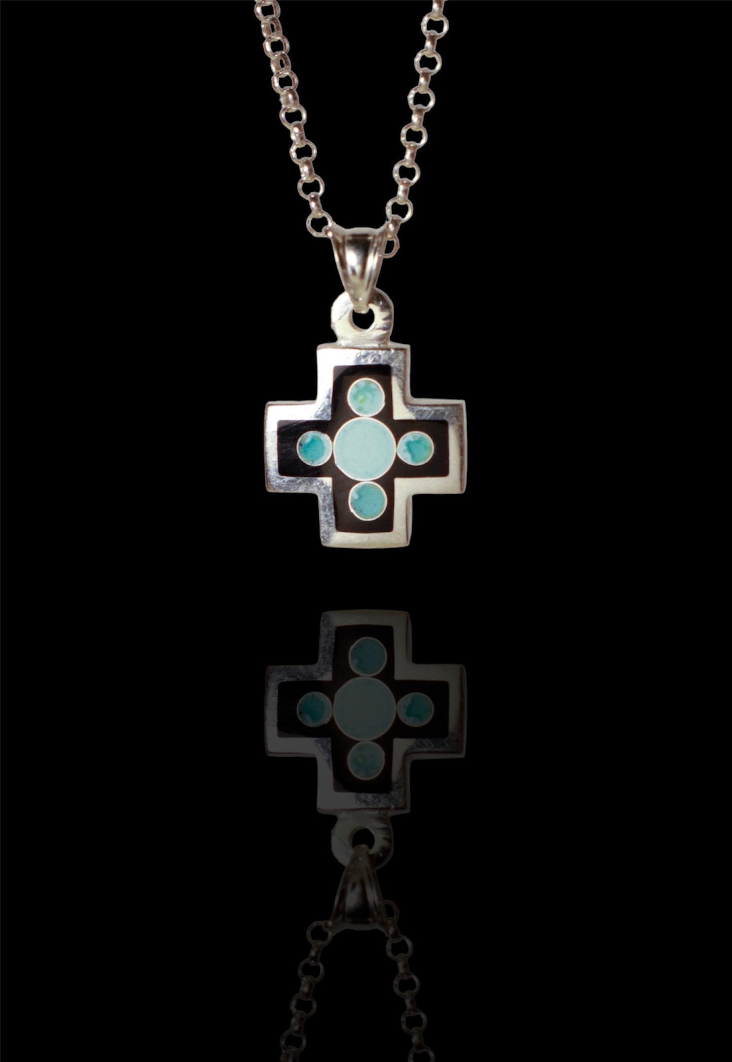 Kaufen Sie Türkis Emaille Kreuz Anhänger, Türkis Halskette, Sommer Halskette,  Handamde Kreuz Schmuck, zierliche Halskette, Geschenk für sie, hergestellt  in Griechenland. zu Großhandelspreisen