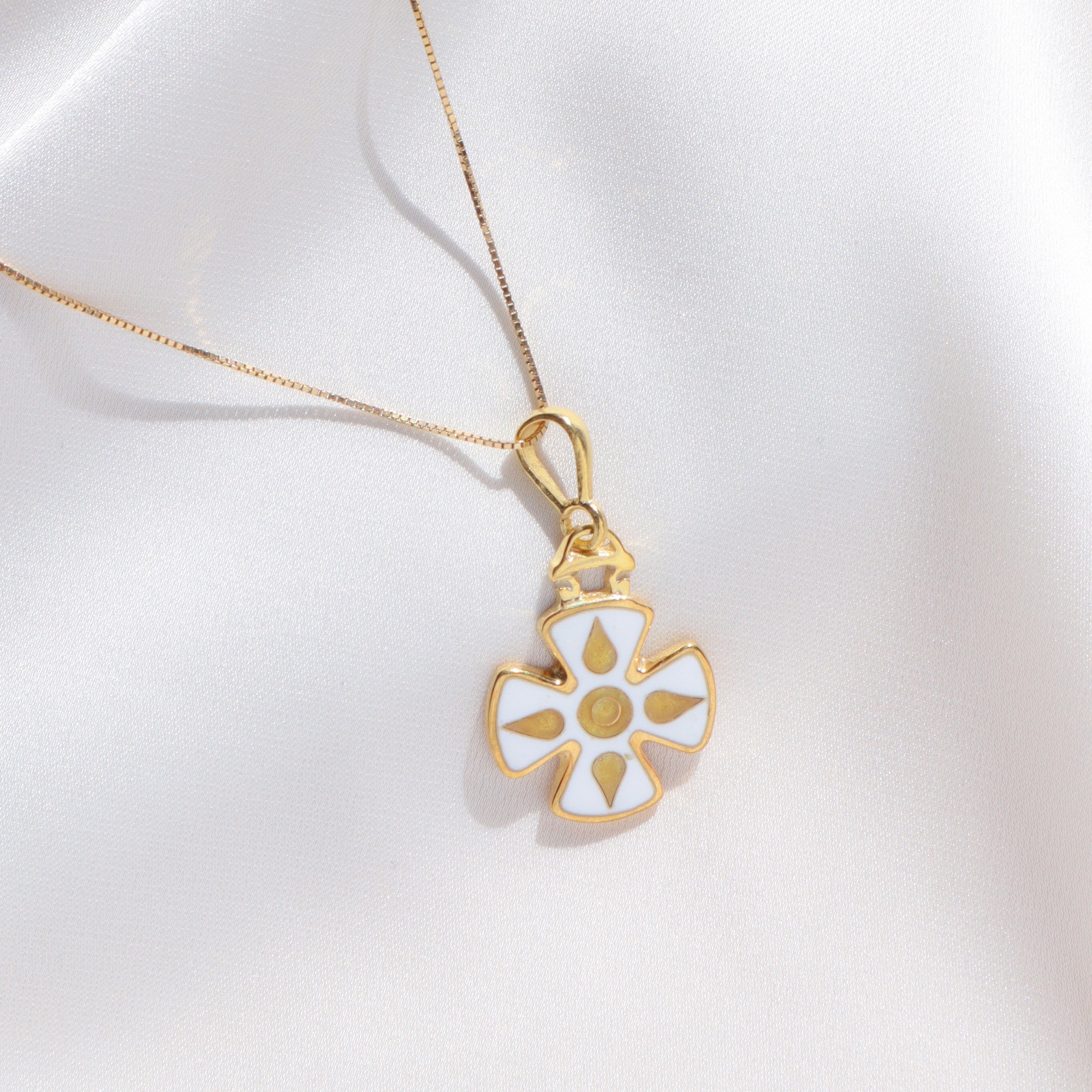 七宝焼き十字架ネックレス、正教会の十字架、白い十字架、七宝焼き