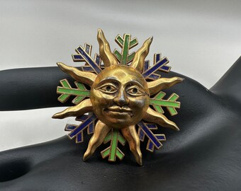 90s Sun Brooch Vintage Jewelry 1.5 x 1.5 Inches