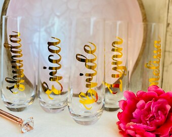 Bride champagne flute, gold champagne flutes, engagement gift, personalized bridesmaid champagne glass. stemless glass, bride and groom